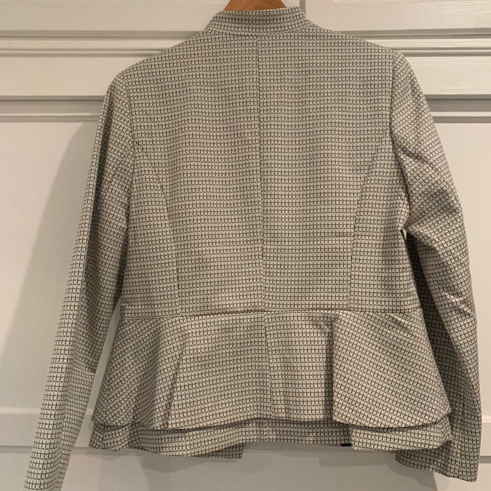 Grid Pattern Jacket - Picture 2 of 3